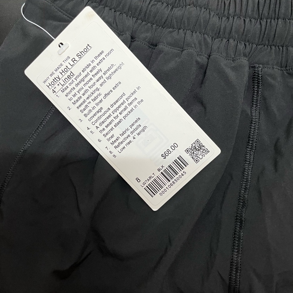 Lululemon Hotty Hot Low-Rise Lined Short 4” – Black – Size 8 – NWT - Picture 3 of 3